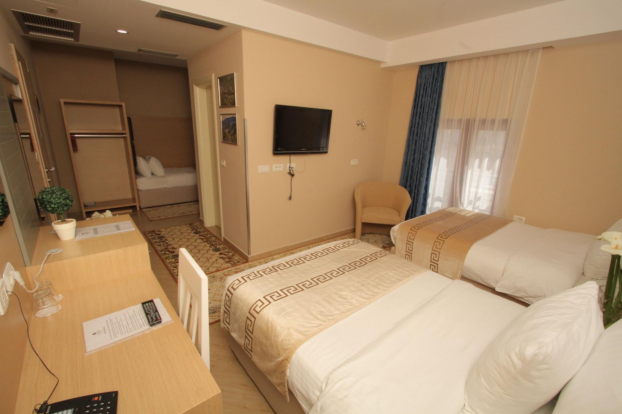 Capital Tirana Hotel Bruci Exterior foto