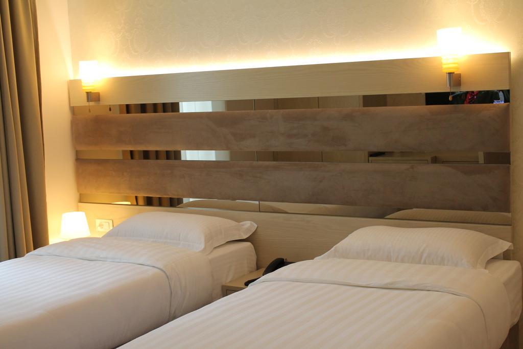 Capital Tirana Hotel Bruci Exterior foto